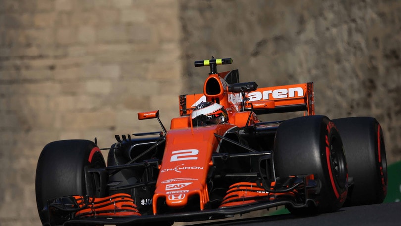 F1, Baku: Alonso e Vandoorne penalizzati, partiranno dal fondo