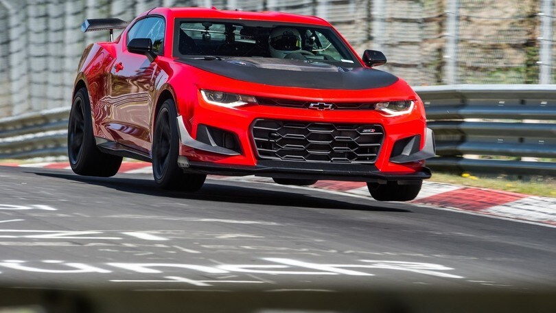 Chevrolet Camaro ZL1 LE, come un tuono al Nurburgring