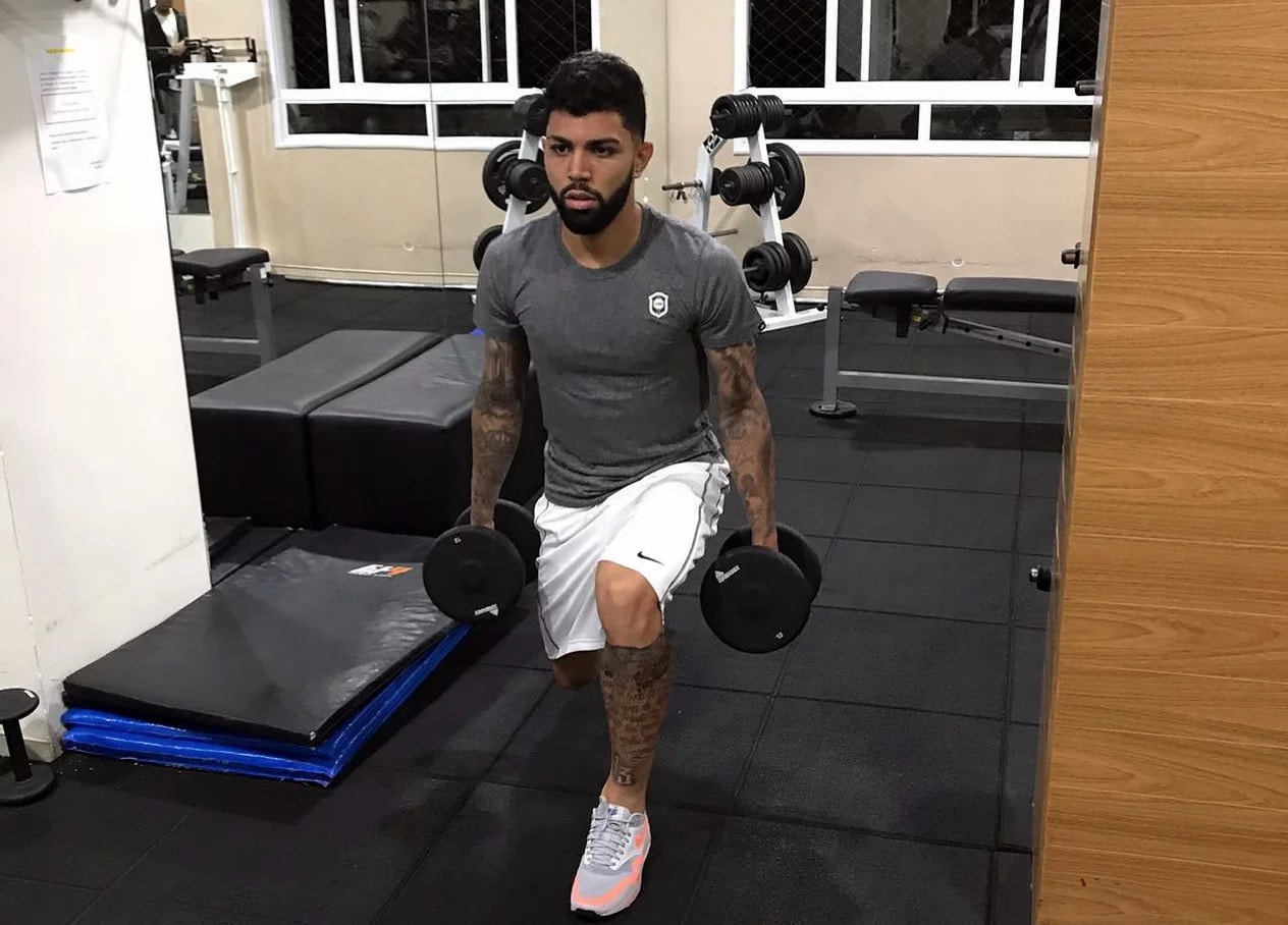 Gabigol suda anche in vacanza