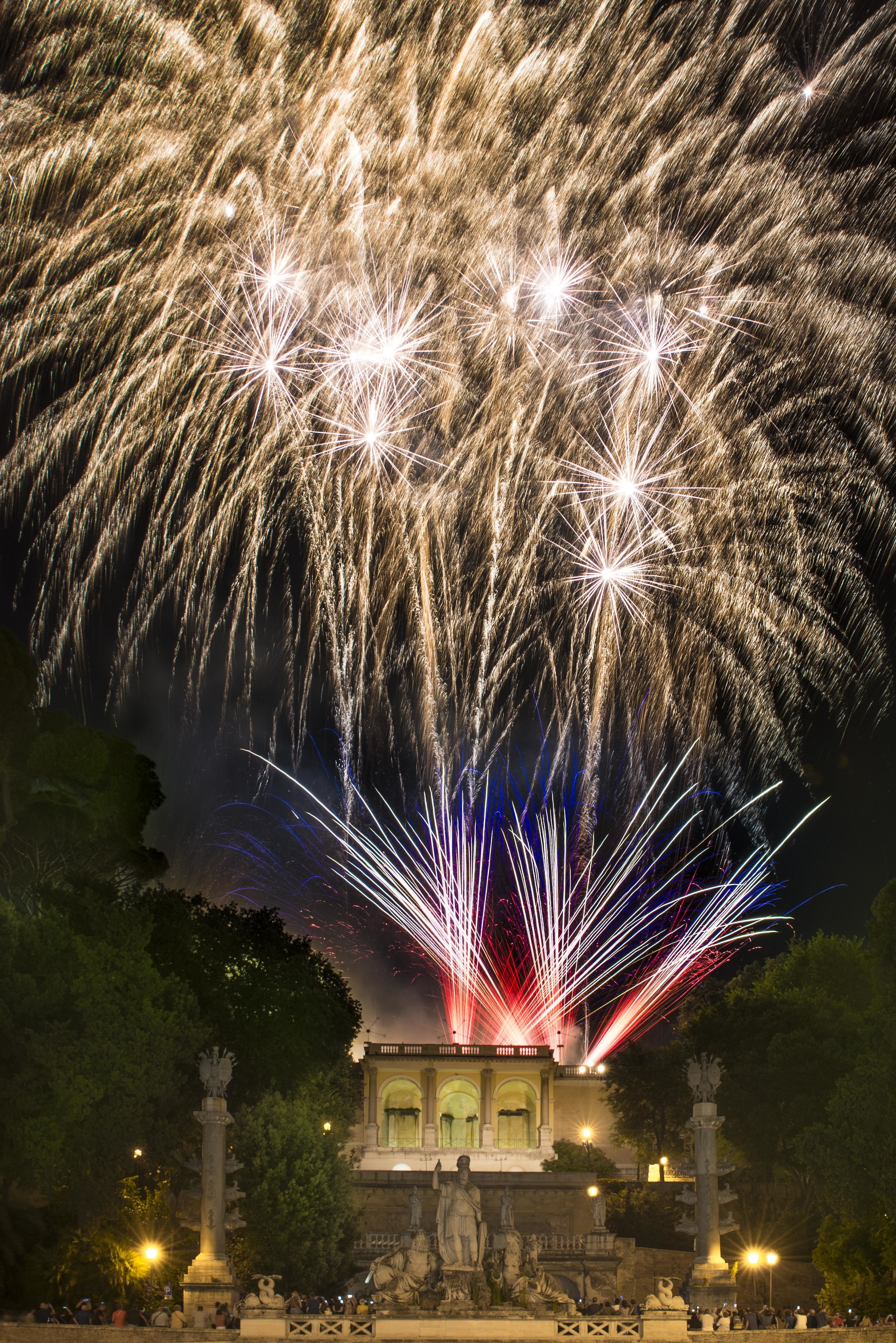 Tornano i fuochi della Girandola al Pincio «La vera festa di Roma»