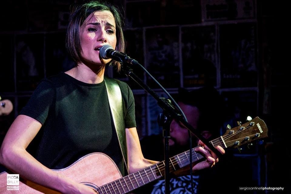 Serena Abrami live a Riverside