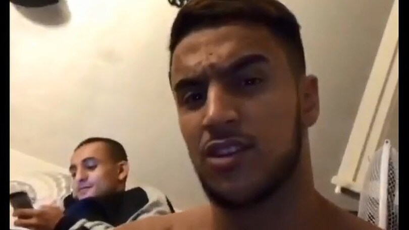 Ounas già gioca in il Napoli
