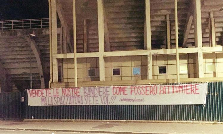 Fiorentina, striscione contro i Della Valle: «Siete spazzatura»