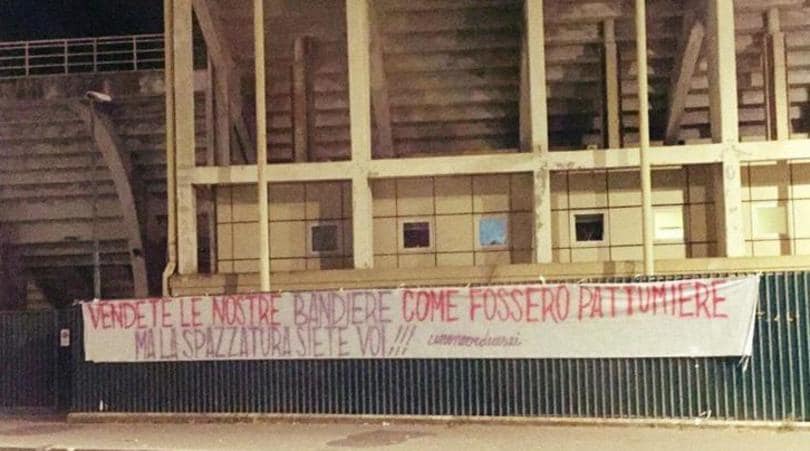 Fiorentina, striscione contro i Della Valle: «Siete spazzatura»