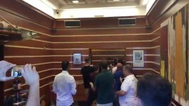 Napoli, l'arrivo di Ounas per le visite mediche