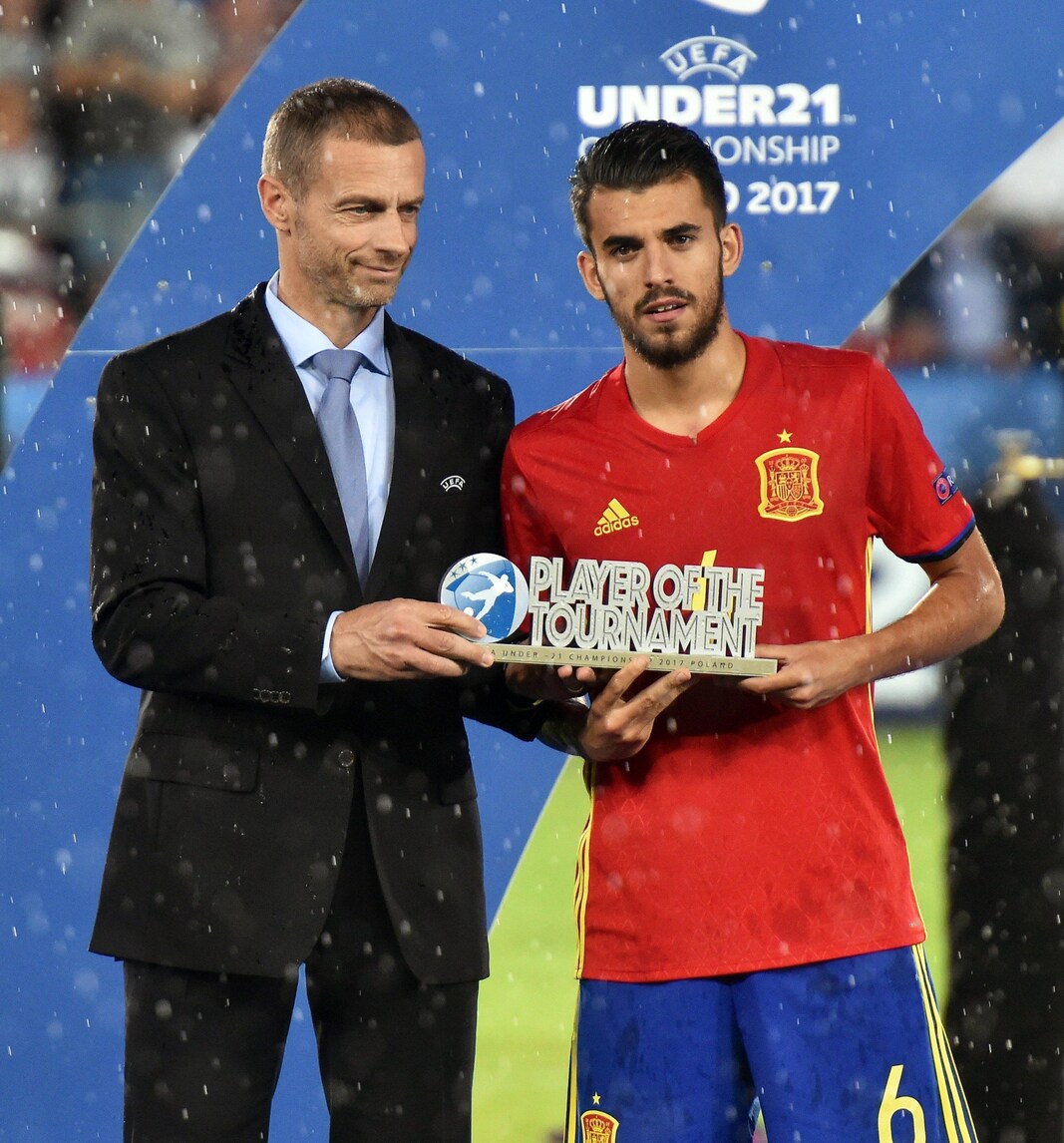 Dalla Spagna: «Guerra Barca-Real per Ceballos»