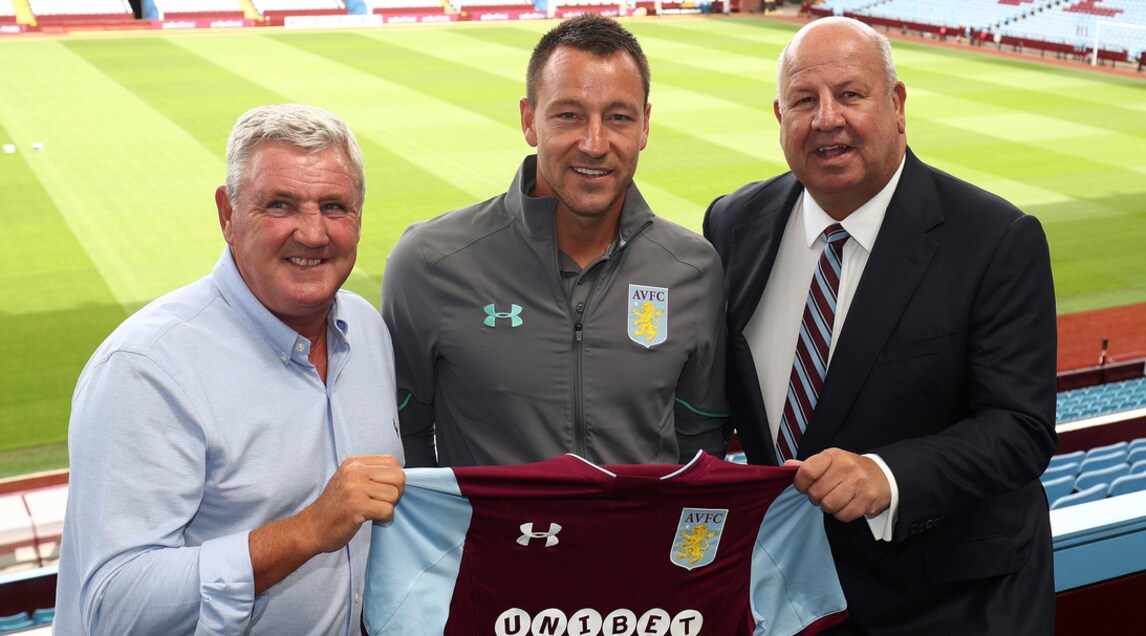 Terry presentato all'Aston Villa: l'ex Chelsea riparte dalla Championship