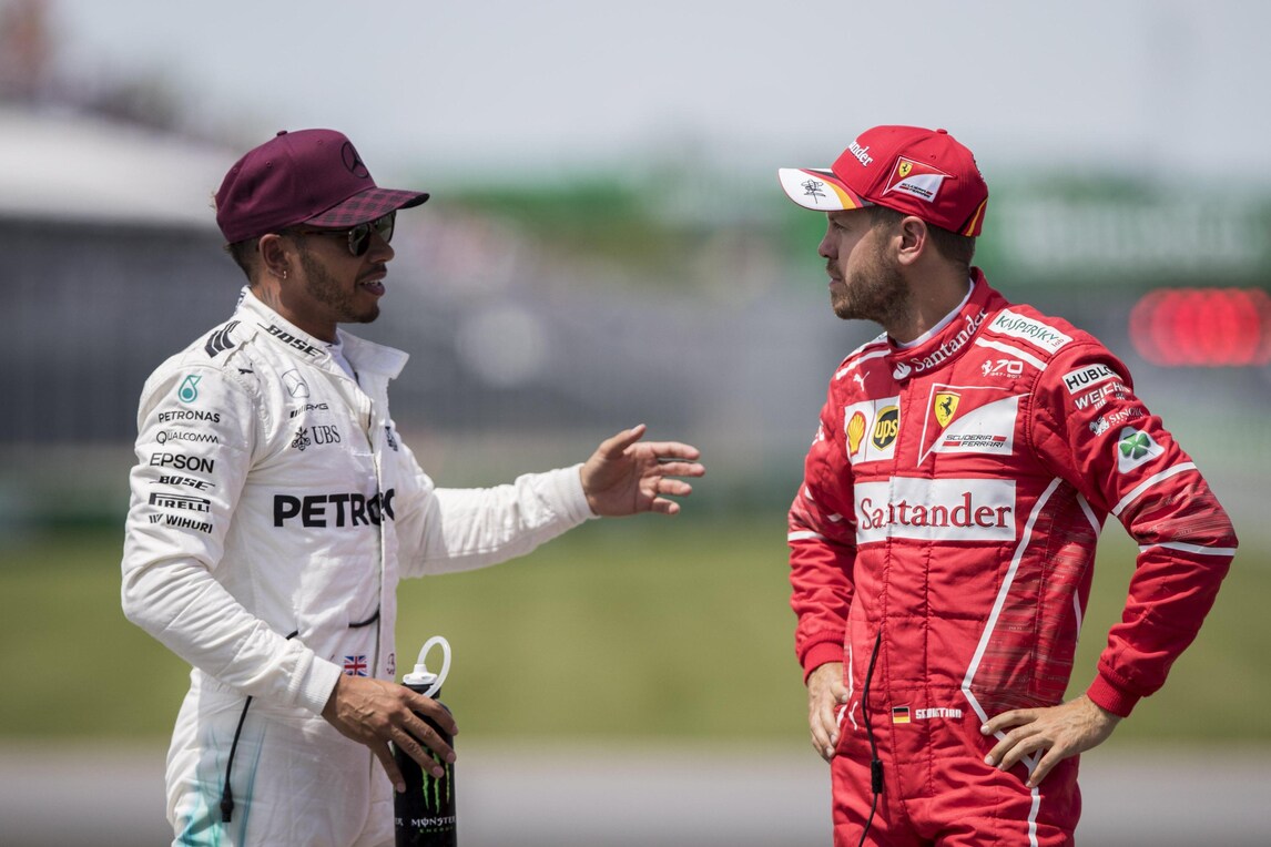 F1, per Hamilton un "like" contro Vettel