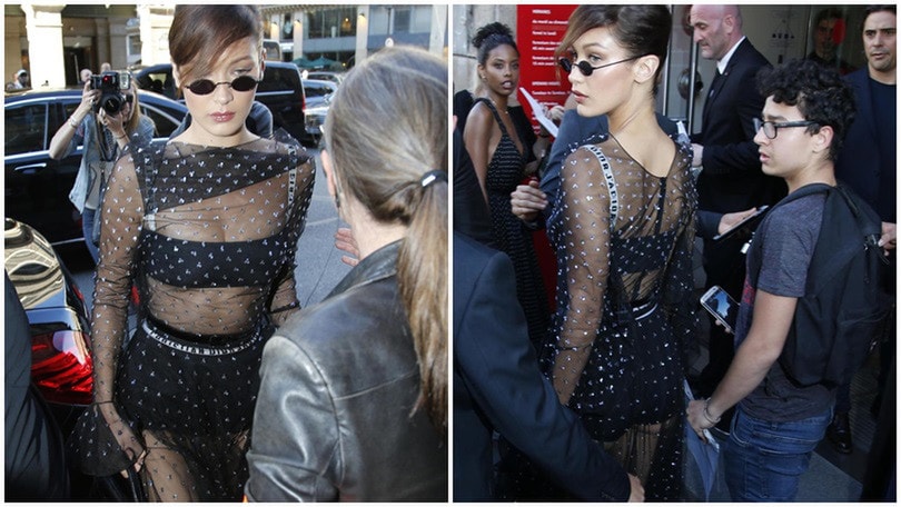 Bella Hadid incanta a Parigi: sexy trasparenze sul red carpet