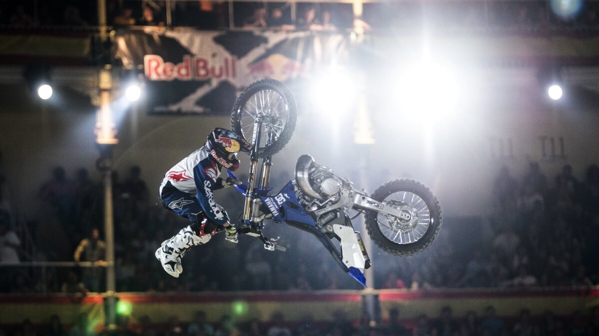 Red Bull X-Fighters, lo show che incanta Madrid