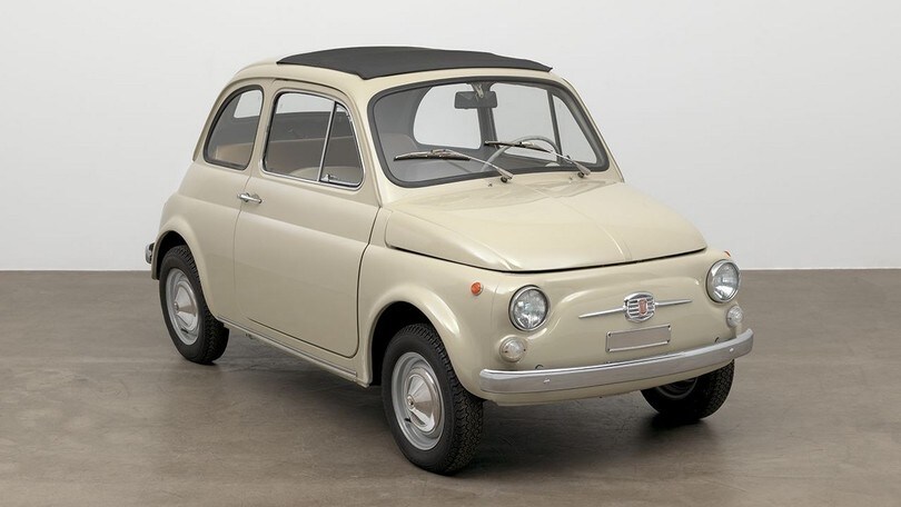 La Fiat 500 debutta al MoMA di New York