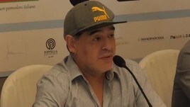 Maradona: "Cittadinanza? Ce l'ho dal primo giorno in cui ho indossato la 10 a Napoli"