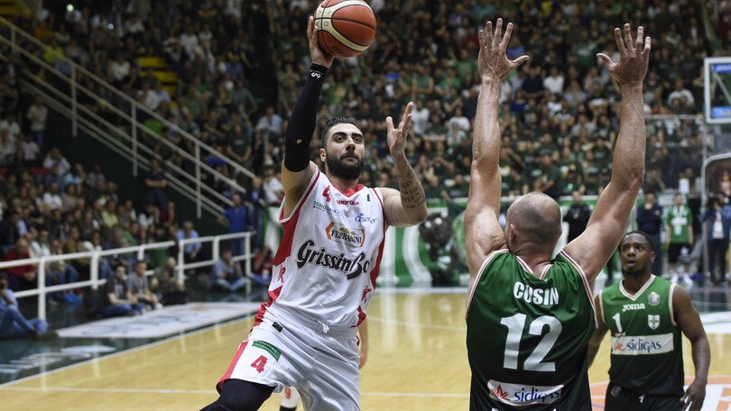 Basket Serie A, salta l'affare Torino-Aradori. Andrà alla Virtus