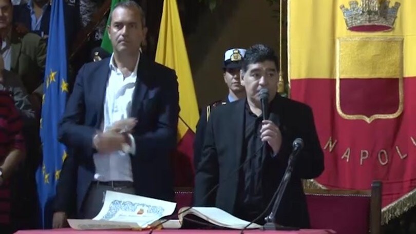 Maradona: "Nessun popolo mi ha voluto così bene quanto i napoletani"