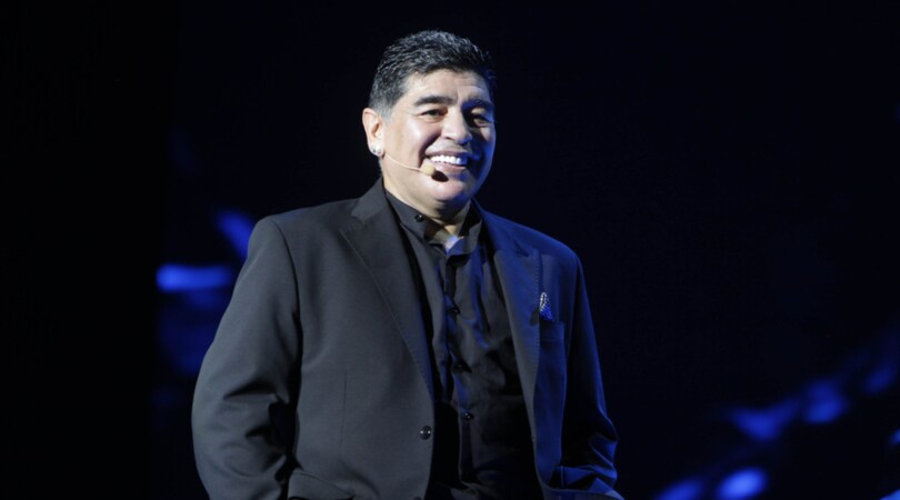 Napoli, in diecimila al Maradona-day: «Nessuno mi ama come i napoletani»