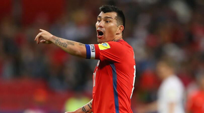 Calciomercato Inter, incognita Medel: poker di club interessati