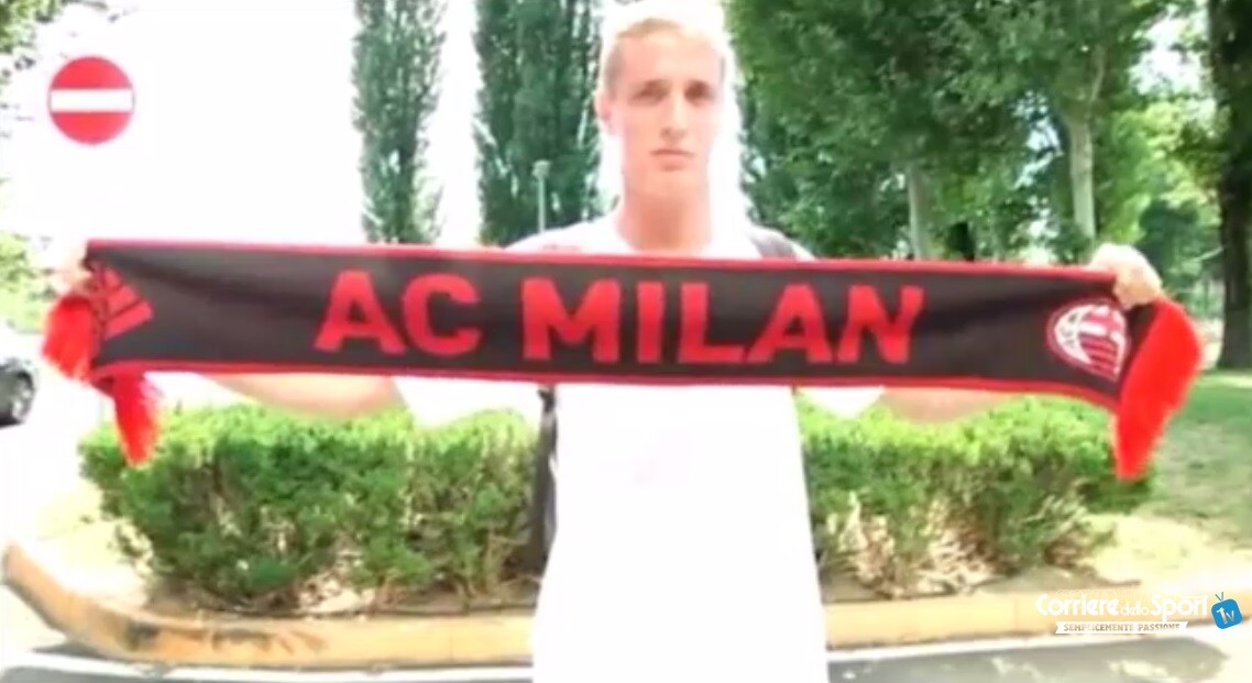 Milan, Andrea Conti sospende le vacanze per firma e visite mediche