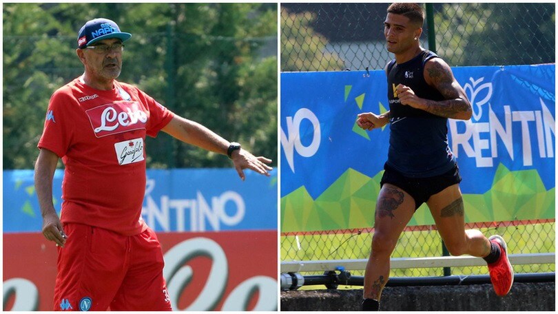 Napoli, Sarri con il cappellino. Insigne mostra i tatuaggi