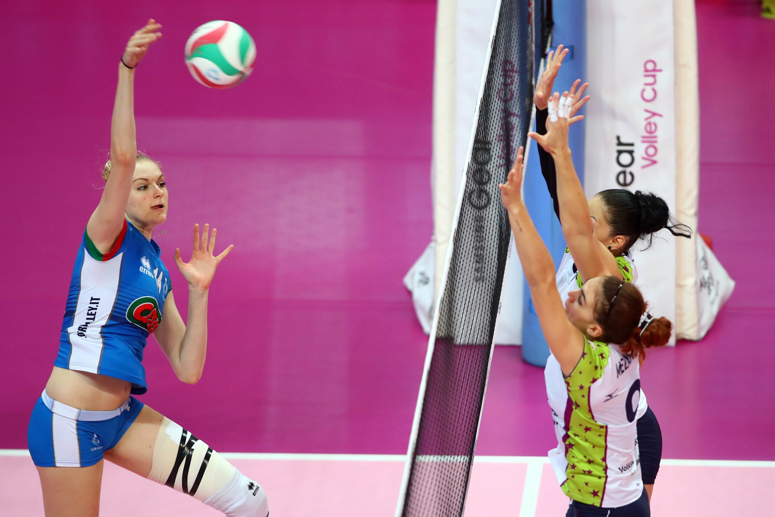 Volley: A1 Femminile, Busto si assicura Alexandra Botezat