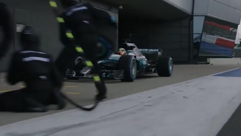 F1, Bottas "aiuta" Hamilton e vince in Austria