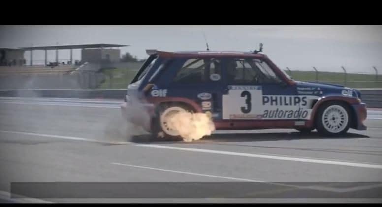 Pilota 70enne si scatena su una vecchia R5 Turbo