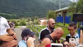 "Pepe resta con noi": ovazioni per Reina nel ritiro del Napoli