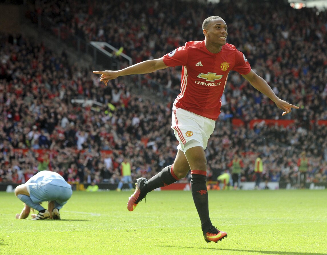 Roma-Martial, lo United fa il prezzo