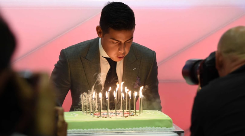 Bayern Monaco, buon compleanno James Rodriguez! Presentazione con la torta
