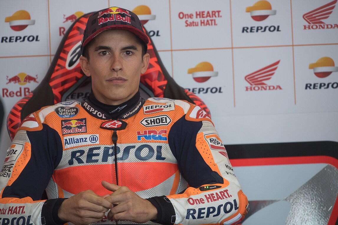 MotoGp, Marquez: «Rossi un grande, alla Honda vorrei mio fratello»