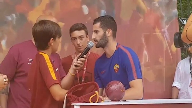 Roma, Gonalons firma autografi a Pinzolo