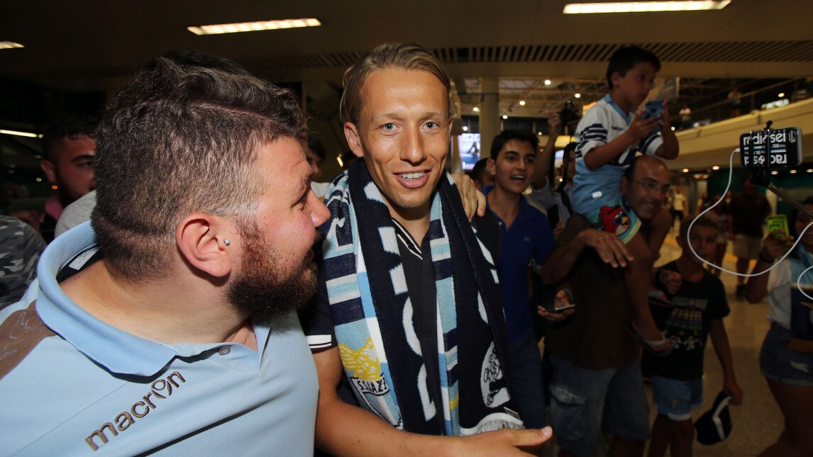Lazio, Lucas Leiva sbarca a Fiumicino