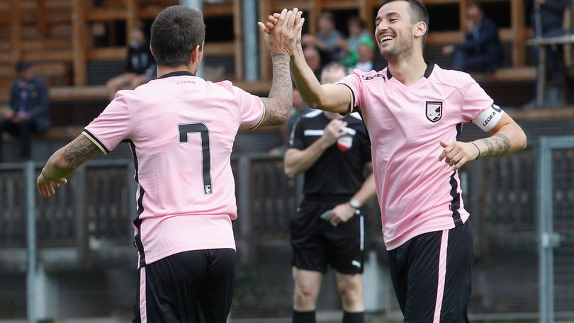 Calciomercato, Nestorovski: «Voglio restare a Palermo»