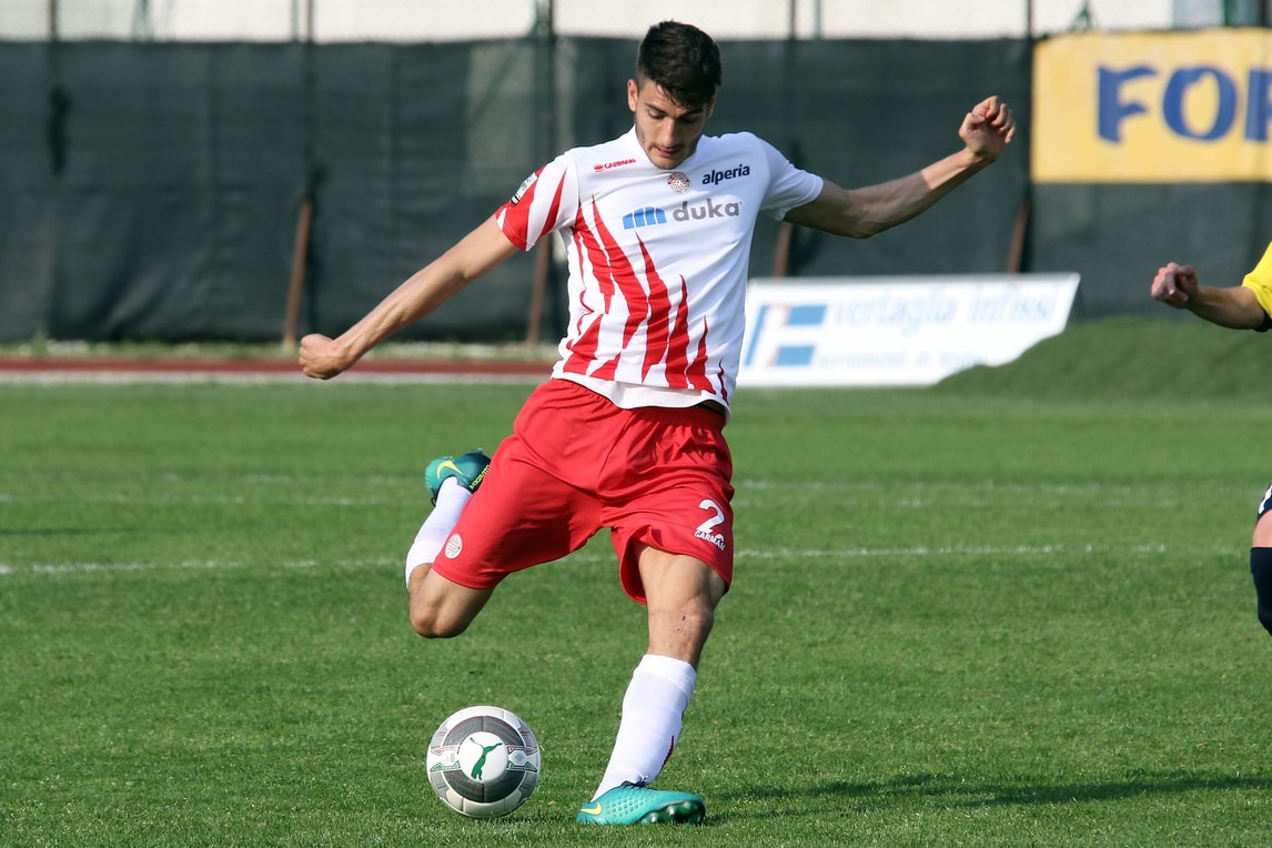 Calciomercato Lecce, preso Riccardi dal Verona
