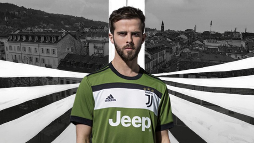 Juventus, ufficiale: la terza maglia è verde militare