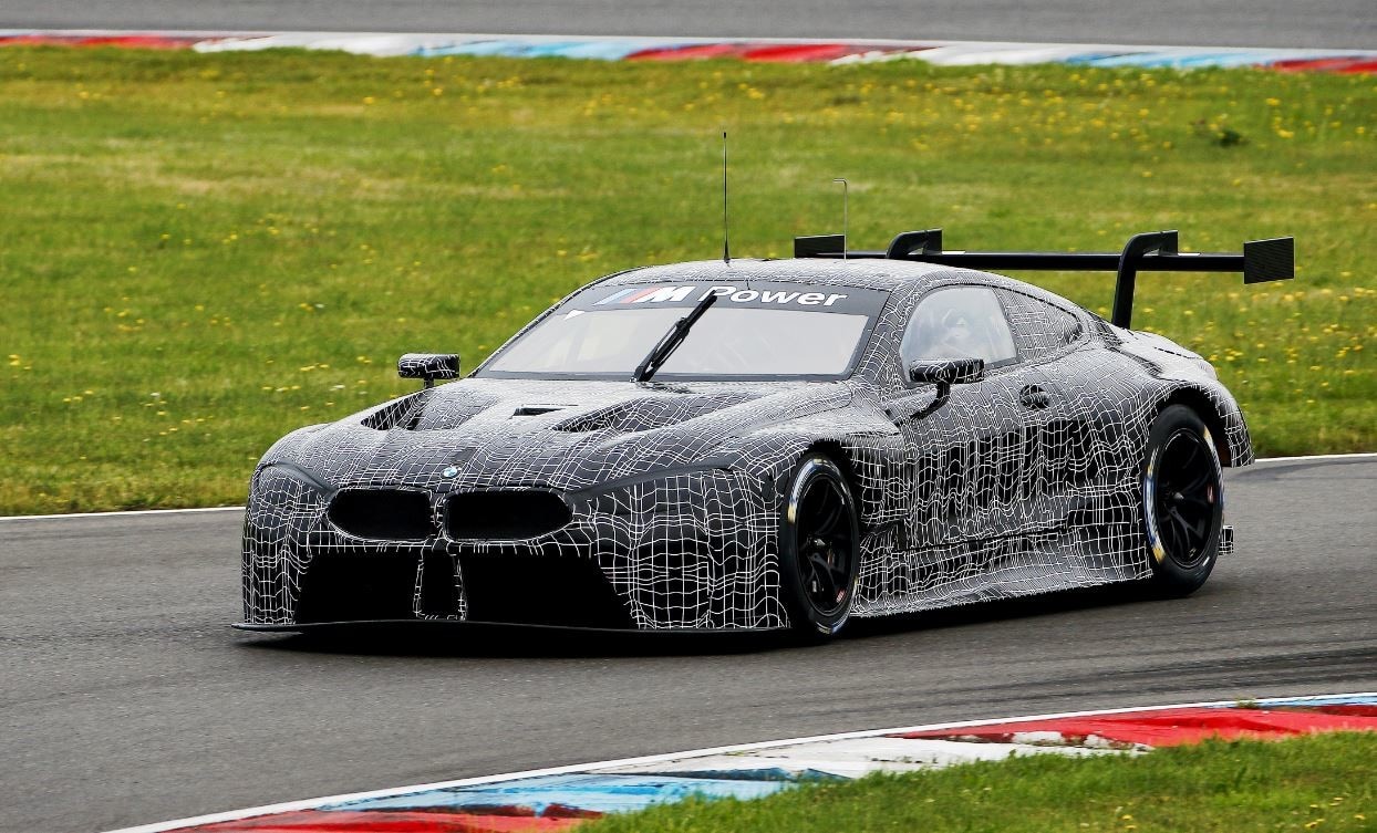 BMW M8 GTE, sfida a Ferrari e Porsche