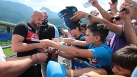 Napoli, tifosi in delirio per Reina