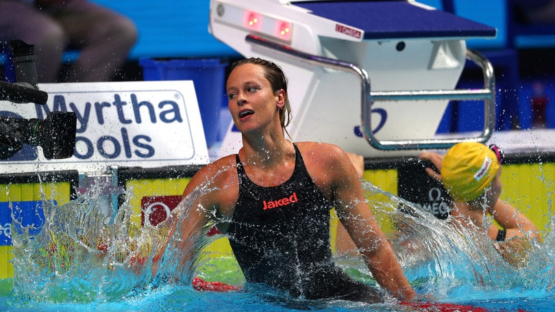Federica Pellegrini, show a Budapest: vince l'oro nei 200 sl