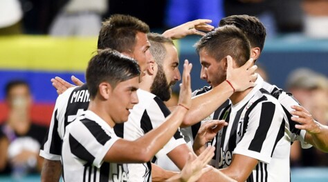 Dybala allontana le voci di mercato: «Felice alla Juventus»