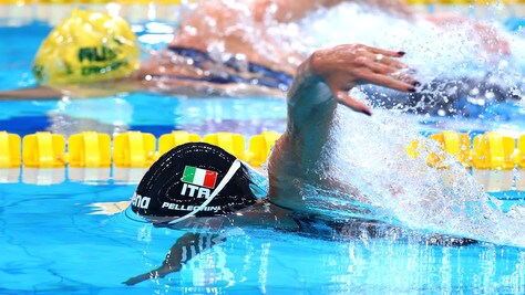Federica Pellegrini torna in vasca: in semifinale nei 100 sl