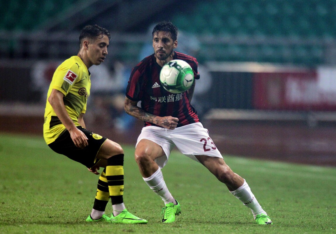 Milan, Sosa e Paletta in partenza: gli aggiornamenti. Gomez, niente Fenerbahce