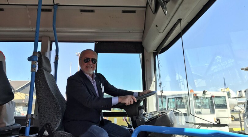 De Laurentiis "conduce" il Napoli a Monaco: «Scudetto? Vogliono metterci pressione»
