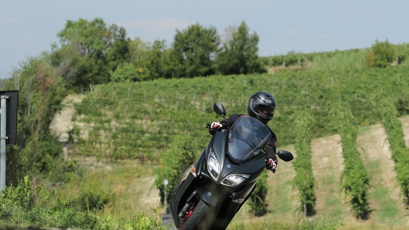 Suzuki Burgman 400: foto e prezzi