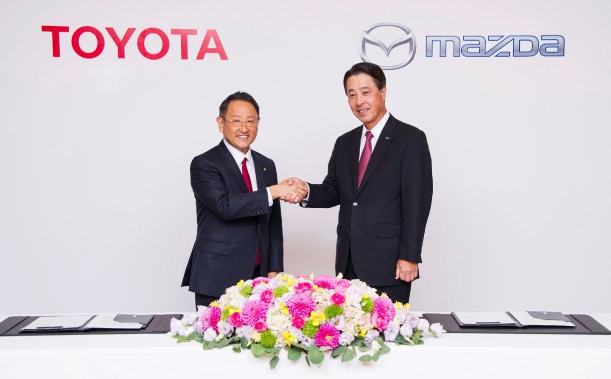 Alleanza tra Toyota e Mazda per sviluppo veicoli elettrici