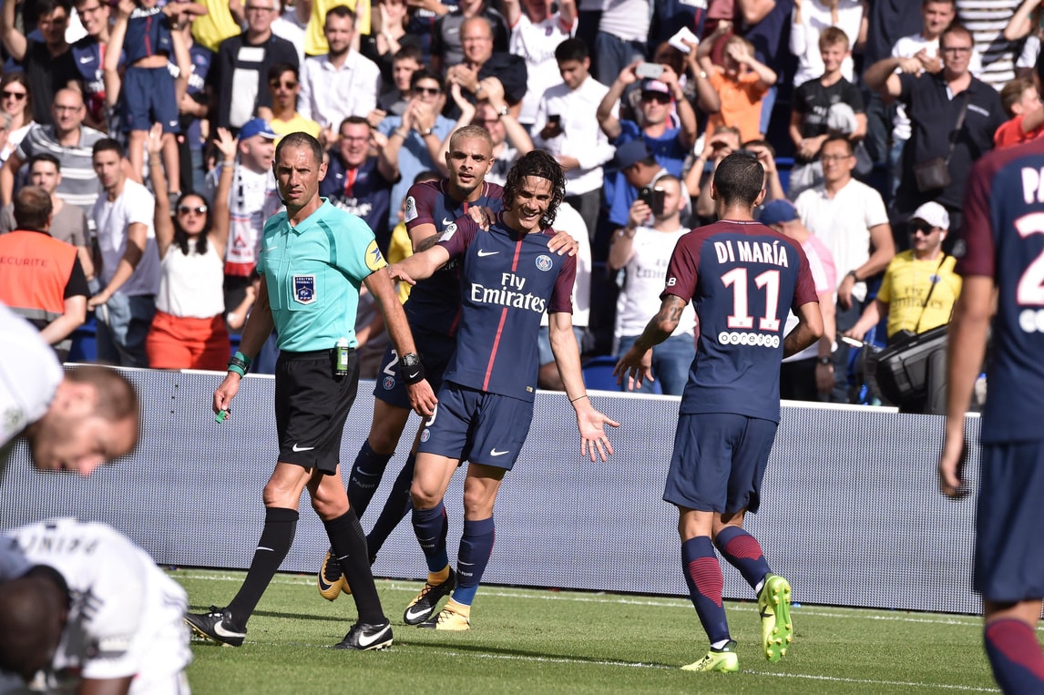 Cavani-Pastore: il Psg inizia bene sotto gli occhi di Neymar