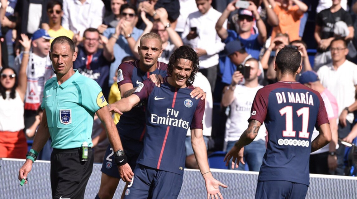 Cavani-Pastore: il Psg inizia bene sotto gli occhi di Neymar