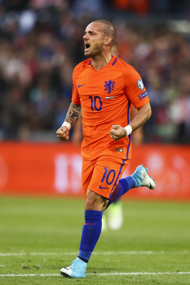 Calciomercato, il Nizza vuole Sneijder prima del playoff col Napoli