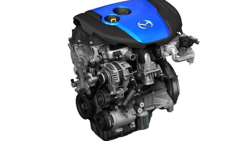 Mazda Skyactive-X: nel 2019 il benzina che consuma come un diesel