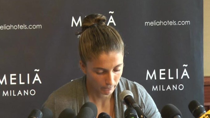 Sara Errani si commuove durante la conferenza