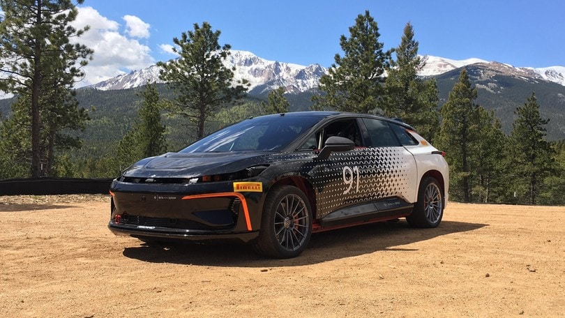 Faraday FF91, l'elettrica da 1000 cv batte anche la Tesla