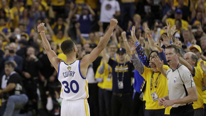 Basket NBA, a Natale torna Warriors-Cavaliers